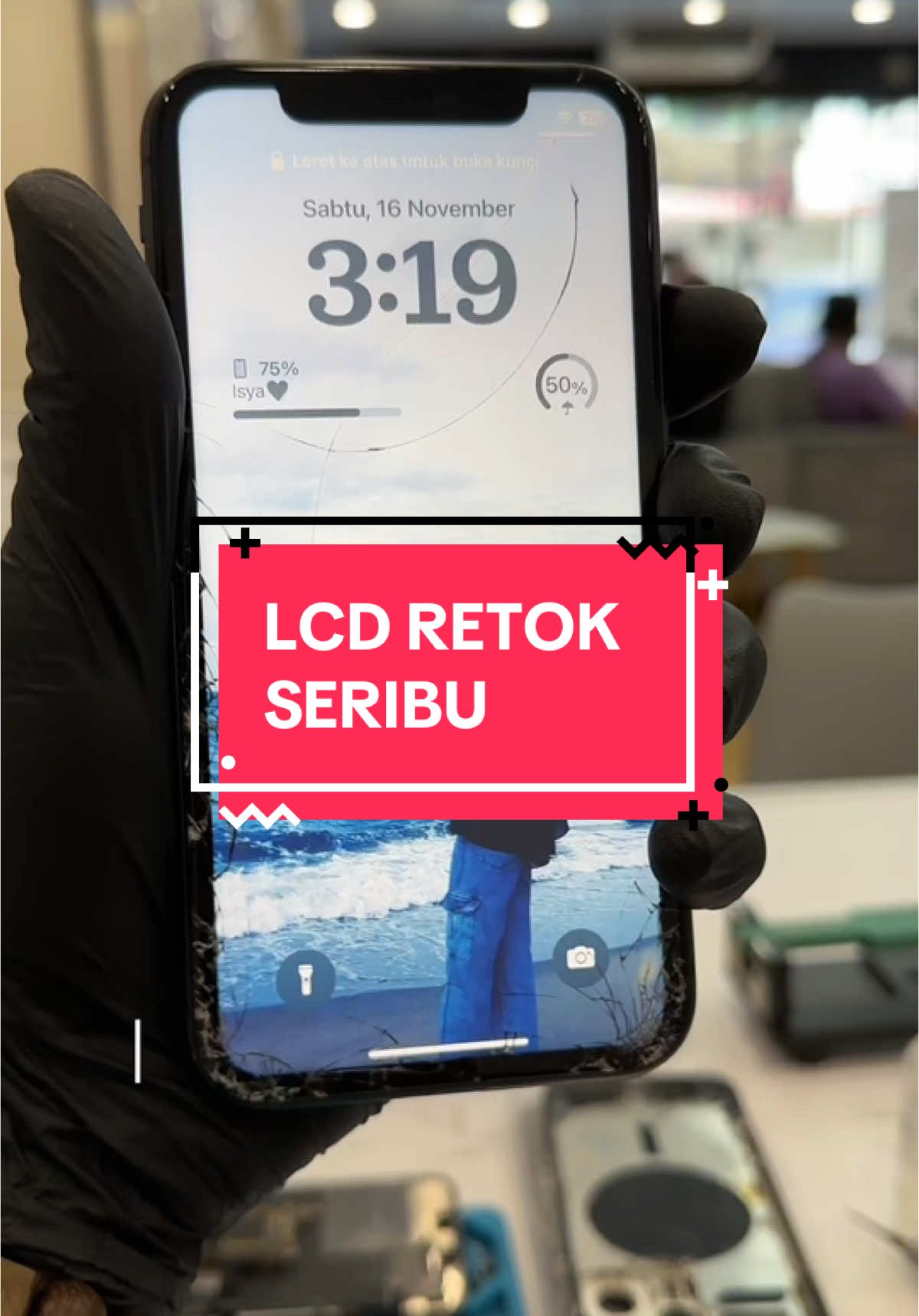 LCD RETOK SERIBU 💔 nak repair phone huk rosak tu mari direct kedai deh 😘 pandai kecek bulih muroh 😜#iphonetricks #iphonemurah #publikamobile #publikamobilekotabharu 