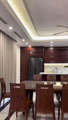 Tủ bếp gỗ óc chó - hoàn thiện nội thất gỗ óc chó tại nội thất gỗ xinh#xuhuongnoithat #xuongsanxuat #xuhuong #xuhuongtiktok #noithatbietthu #noithatnhapho #nhapho #bietthu #tubep #tubepgooccho #tubepgogodo #tubepgooccho #phongbepdep #phongbep #tubepnhapho #tubepbietthu #hoanthien #hoanthiennoithat #noithat #noithatgooccho #gooccho 