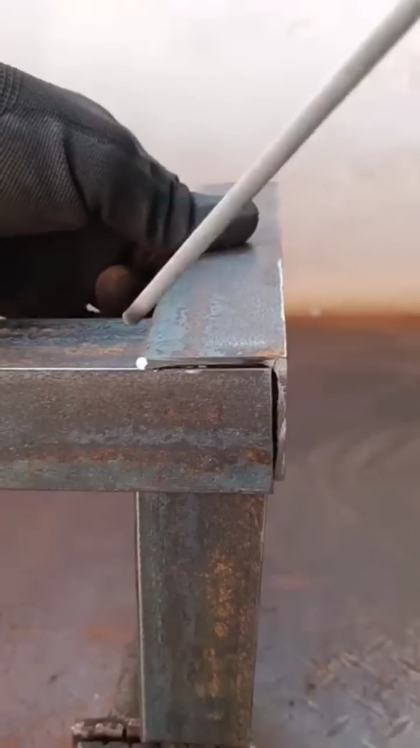 Beginners must remember trick for cutting ✂️ angle iron so that welding is neater #weldcartel #weldernation #stickwelding #welder #wedling #weldingtiktok #ironwelding