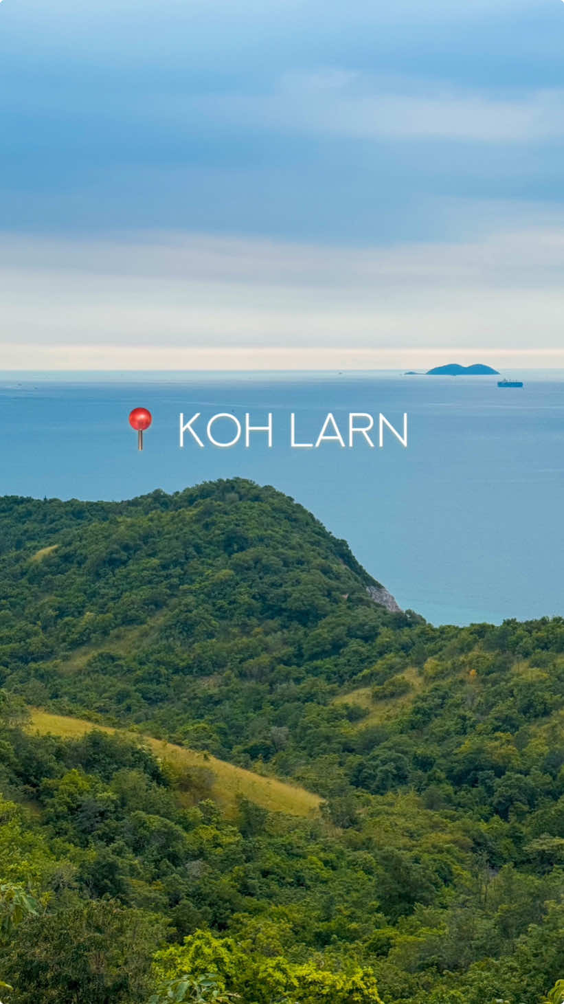 📍 Koh Larn, Thailand 🇹🇭 Красивый остров в самой близости от Паттайи: 40 минут на пароме, и можно купаться в кристально чистой воде с белоснежным песком. Паромы отправляются от пристани Bali Hai Pier, стоимость билета 30 бат в одну сторону. Также есть спидботы, которые доставят вас до острова за 15 минут, стоимость от 250 бат. #таиланд #тайланд #тай #паттайя #тревелблог #блогопутешествиях #путешествия #тайланд2024 #таиланд2024 #тай2024 #паттайя2024 #отдыхвтае #отдыхтайланд  #отпуск2024 #отпусктайланд #отпусктакойотпуск #колан #колан🌴 #kohlarn #путешествие #красивыеместа #красивыеместамира #блогпутешественника #тревел #тревелблогер #тревелфото #тревелблоггер #достопримечательноститаиланда  #бангкок