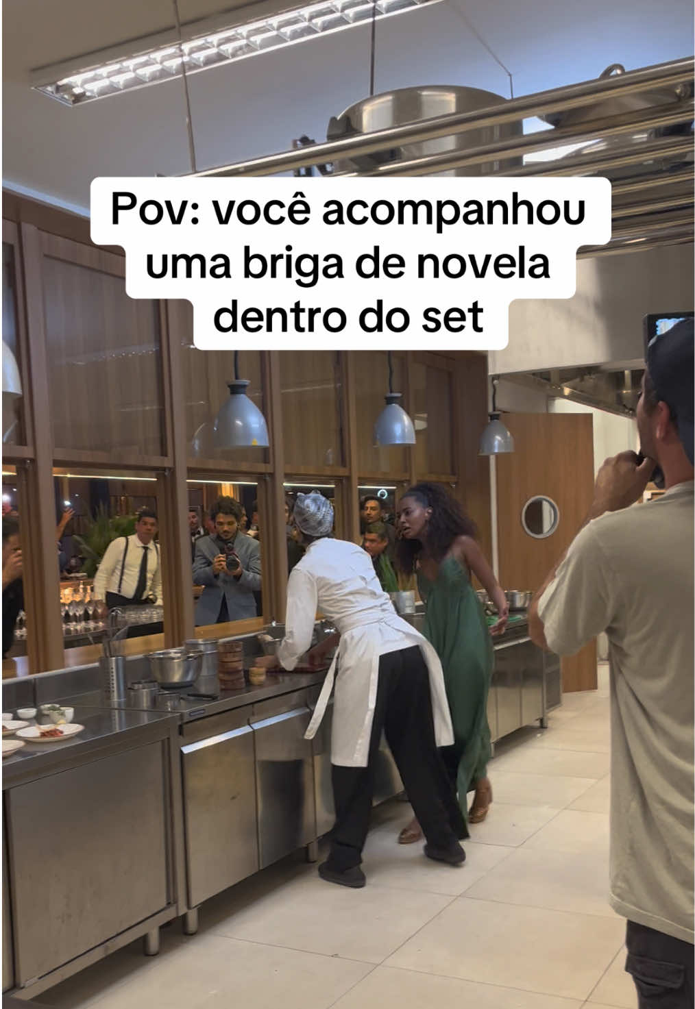 Teve reviravolta na novela e eu acompanhei de pertinho para @Splash  #Gabz e #AgathaMoreira brilharam no embate entre Viola e Luma em #ManiaDeVocê #novela #Globo #Viola #Luma #fyp 