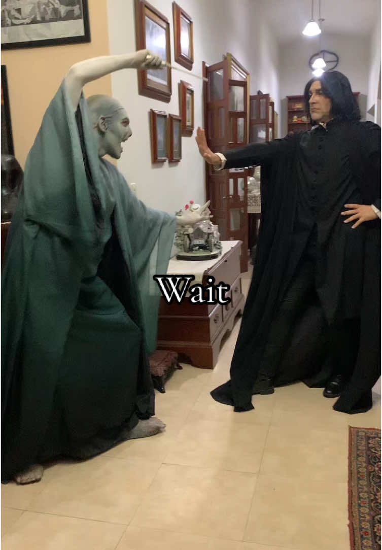 Como cuando te toca la hora, pero no estas listo… wait! #wait #trend #comedy #parody #comedia #parodia #cosplay #actor #voldemort #snape #harrypotter @leinadrangel 