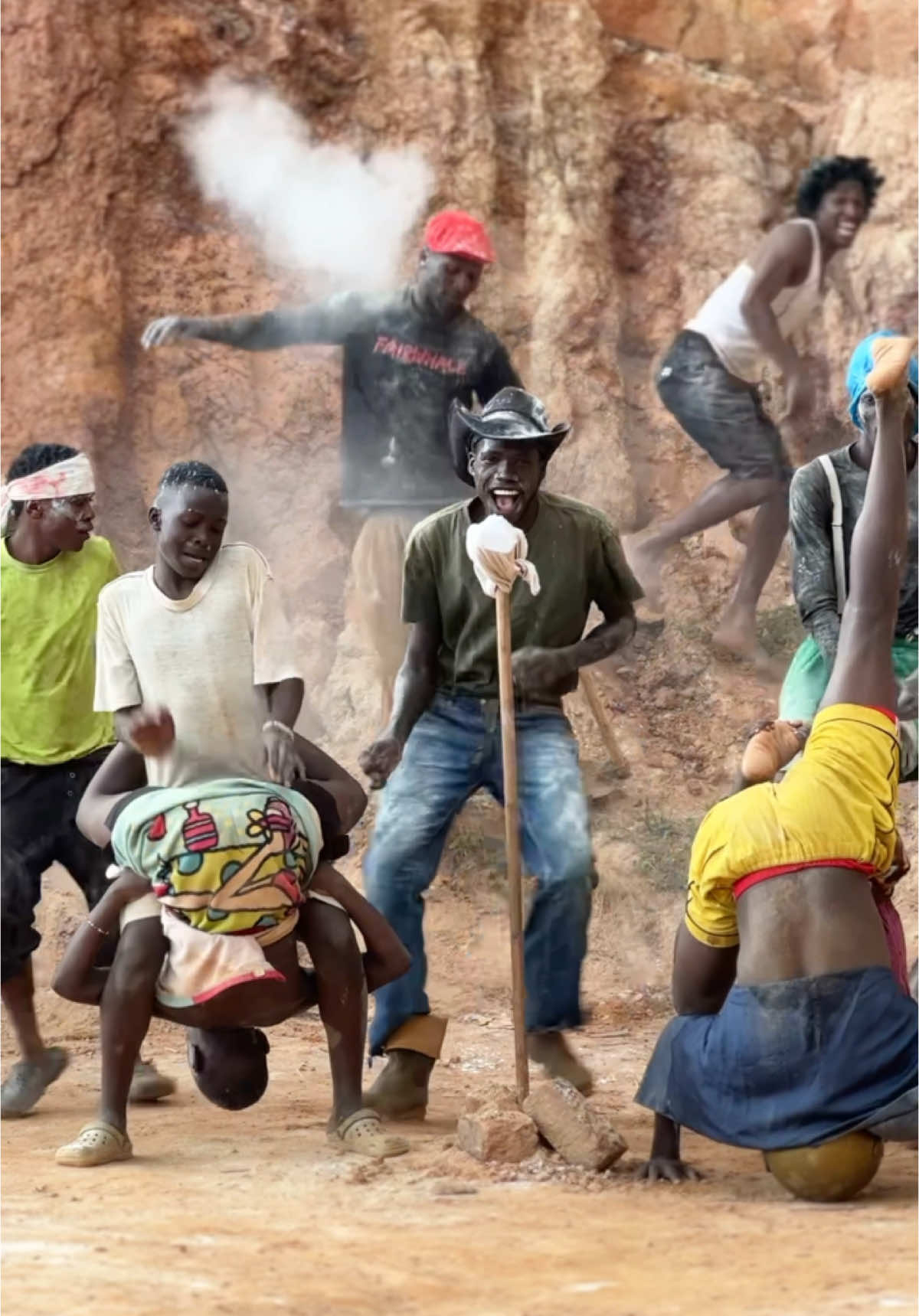 😂😂😂merry Christmas ❤️🎄#christmas #merrychristmas #feliznavidad #funnydance #unclesnap #laughing #trending  @Billydancer from Afro generals  @Tinito_afg  @Billydancer from Afro generals 