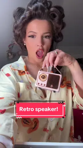 Is this not the best mini speaker you’ve ever seen and you won’t even believe the price!!! #gadget #Tech #minispeaker #vintageradiominispeaker #vintageradio #cute #fyp #christmaspresentideas #stockingfillers #tiktokmademebuyit 