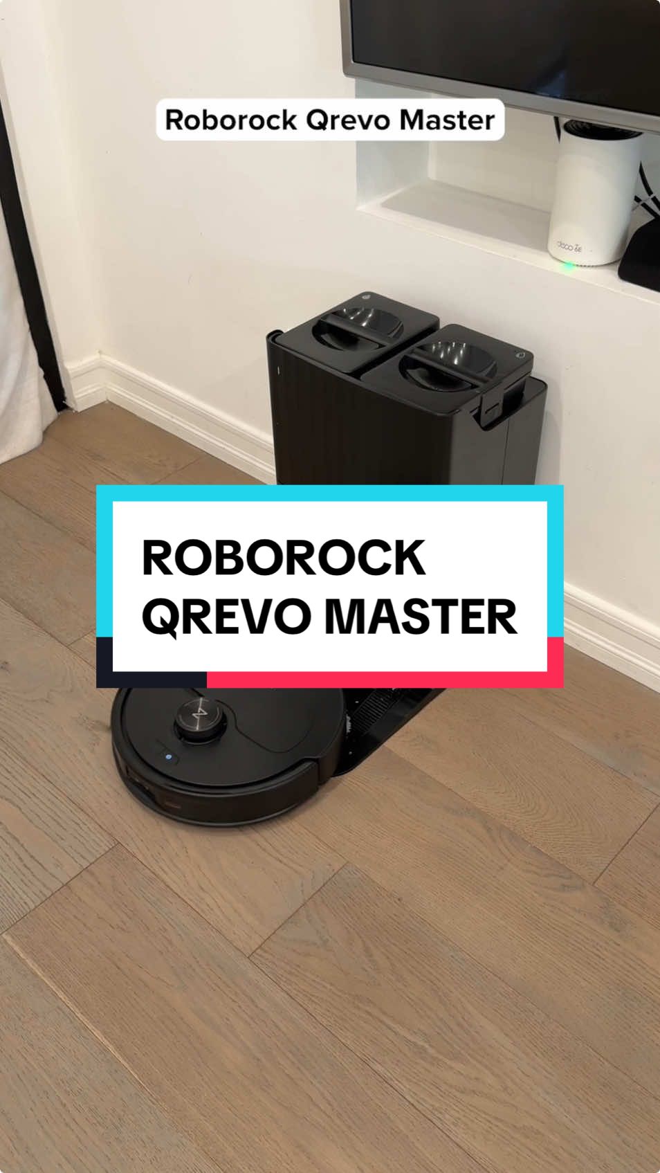 Pet-friendly robot vacuum 🐶🤌🏼 Only $949.99, 41% off (save $650), available from November 21st - December 2nd @Roborock #roborock #robotvacuum #blackfriday #antitangle #vacuum #clean #roborockqrevo #qrevomaster #housecleaning