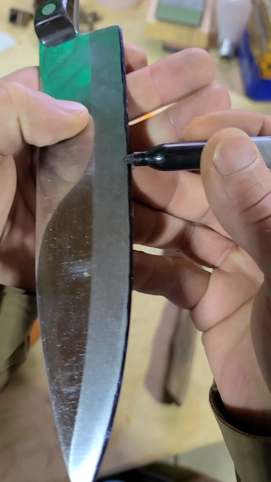 Replying to @terrysell0 Here's a few different ways to determine what degree to put your knife at on the rolling Sharpener  #sharpener #spotlightfinds #tiktokshopblackfriday #tiktokshopcybermonday 