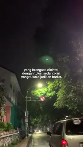 gini amat yah jadi tulus #foryoupage #foryou #sadstatus #fyp #foryoupage❤️❤️ 