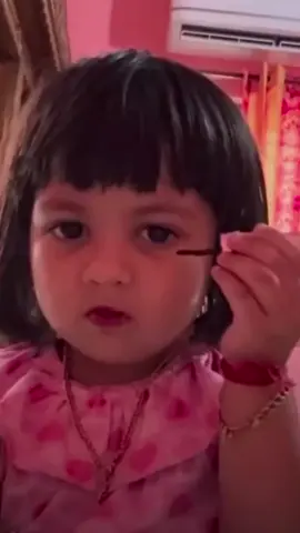 Contouring con esta mini diva #Makeup #littlegirlmakeup #girlmakeupviral #contouring #vn #fyp #humor #comediatiktok 