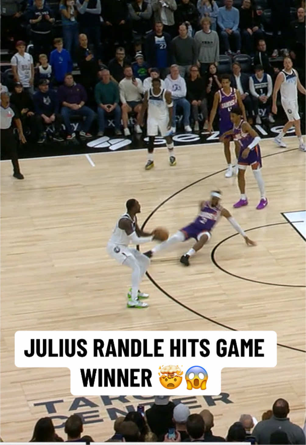 JULIUS RANDLE HITS GAME WINNING SHOT 🤯🔥 #NBA #juliusrandle #timberwolves #suns 