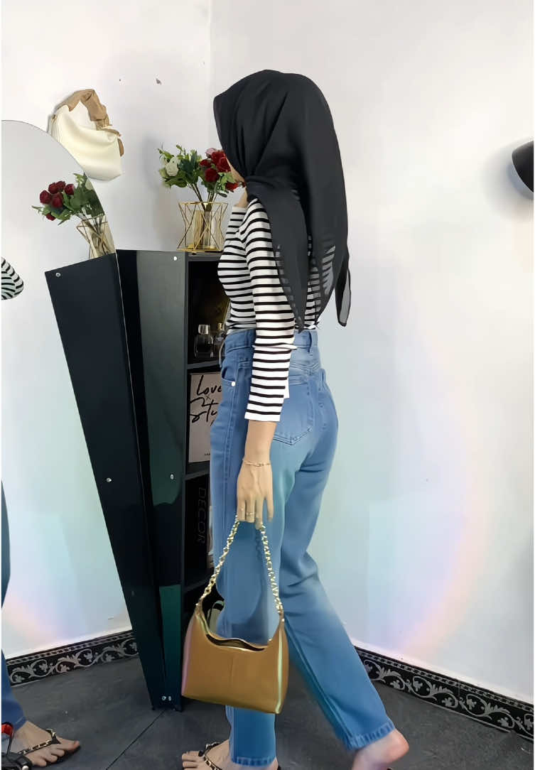 Jeans yg bakal bikin kalian lebih keliatan tinggi😍@JINISO JEANS #jiniso #jinisoemangkeren #highwaistjeans #baggyjeans #celanajeans #jeanswanita #fyp 