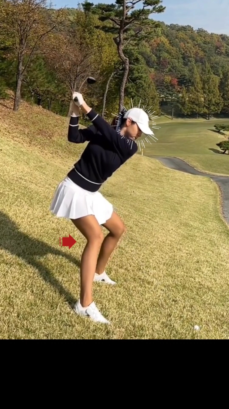 무릎 각도유지 하려 노력 #golf #golfswing #골프 #골프레슨 #골프스윙 #강다나프로 아이언스윙 드라이버스윙 j82golf #제이82 @kang_dana_12 비거리 ゴルフ #golflesson #golftip 