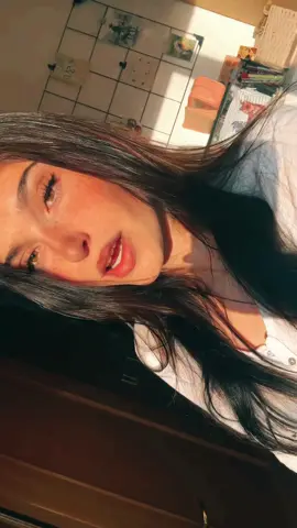 Tengo una adiccion a esta cancion ♥️🤤me encanta 