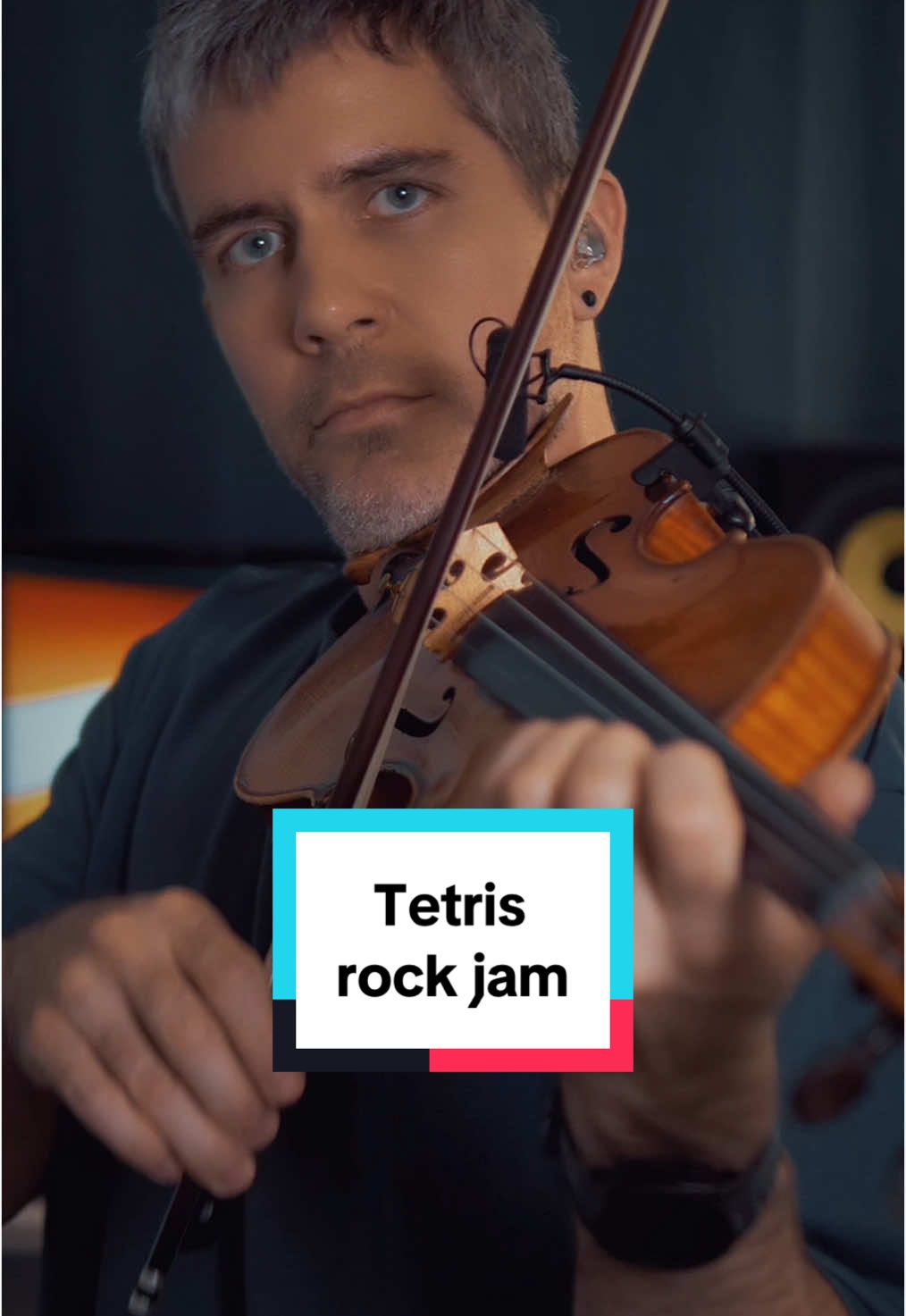 An arcade classic that will never be outdated. When I was on Varekai, I used to do cameos of tetris on the final act. Here is jam on Tetris theme for simple fun. Rnjoy 🎻🎶 #tetris #tetristheme #tetrissong #rock #rockviolin #violincover #jamming #videogame #videogamemusic #improvisation #videogamemusicover #tetrisgame #violoniste #davidpicheviolon 