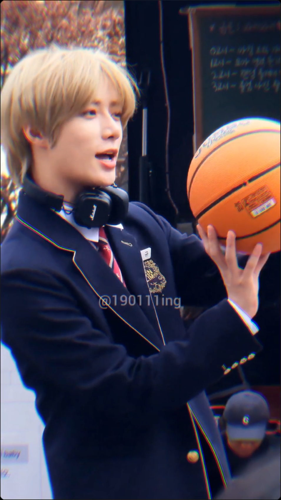 Pesona Ketua OSIS sekaligus Anak Basket..yakin deh inimah crush anak2 cwe satu sekolah (gyu pernah cerita pas dia ke kantin anak cwe pada teriak-teriak trs gyu nyadar dan pura