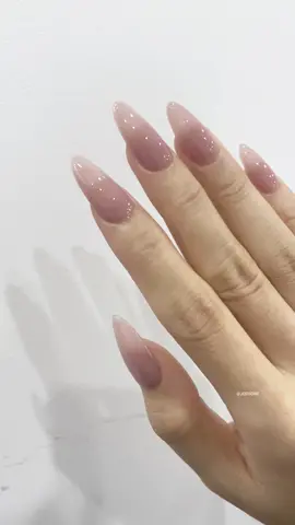 Try the jelly color nail polish,do it to your nails like jelly the color is very nice,in the option at the end of the link below.💅 #jodsone #a #tiktokshopblackfriday #manicure💅 #foryou #DIY #gift #flypシ 
