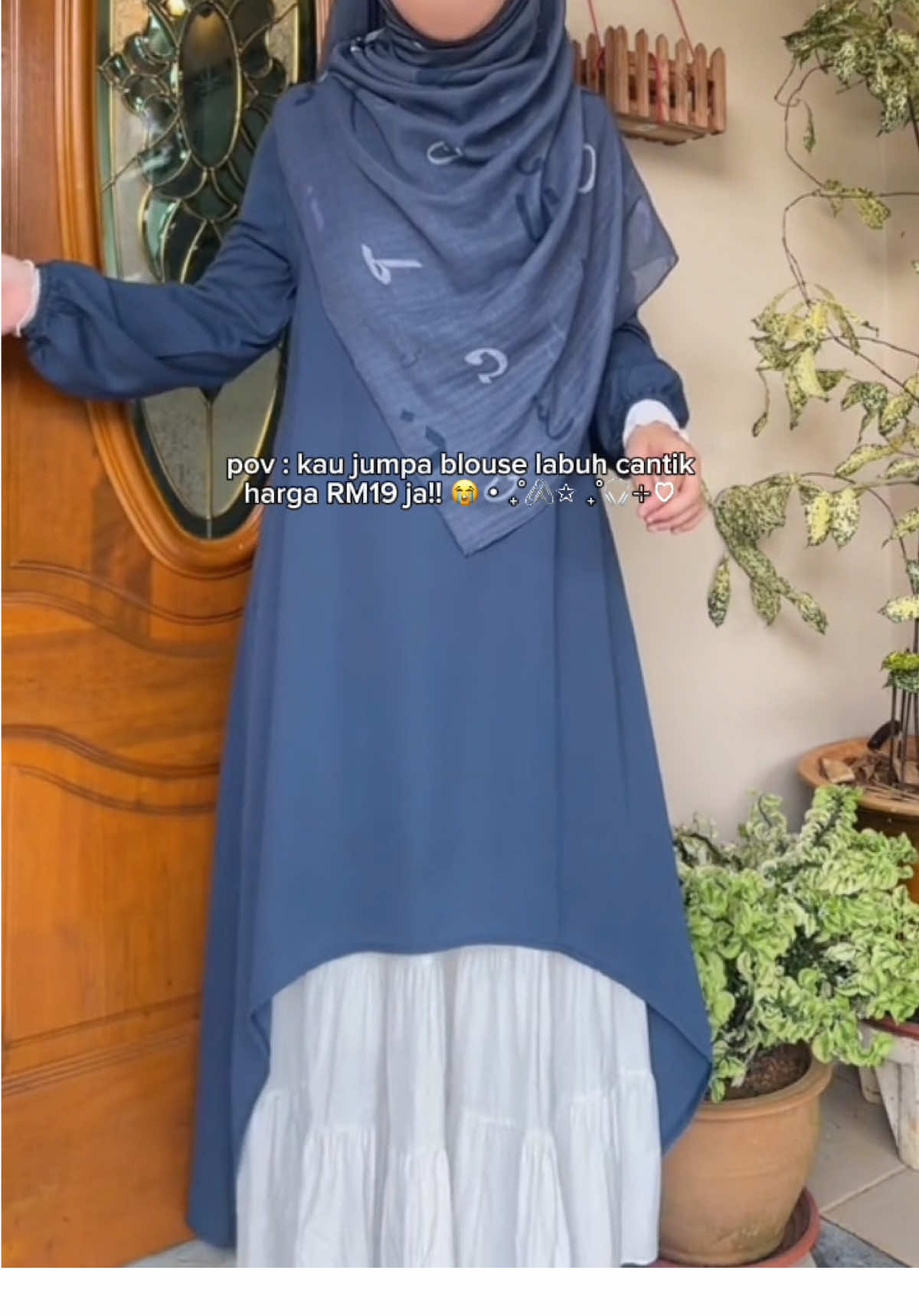 kalau tengok material, design, mcm tak percaya ja harga murah gini!!😭😭😭#fyp #shouldbeme #xyzbca #hijrah #hijrahyuk #istiqomah #outfit #outfitideas #outfitinspo #outfitinspiration #outfitmuslimah #blouselabuh #blouselabuhmuslimah #blousemuslimah #blousemurahcantik #blousemuslimahmurah #dressmurah #dressmuslimah 