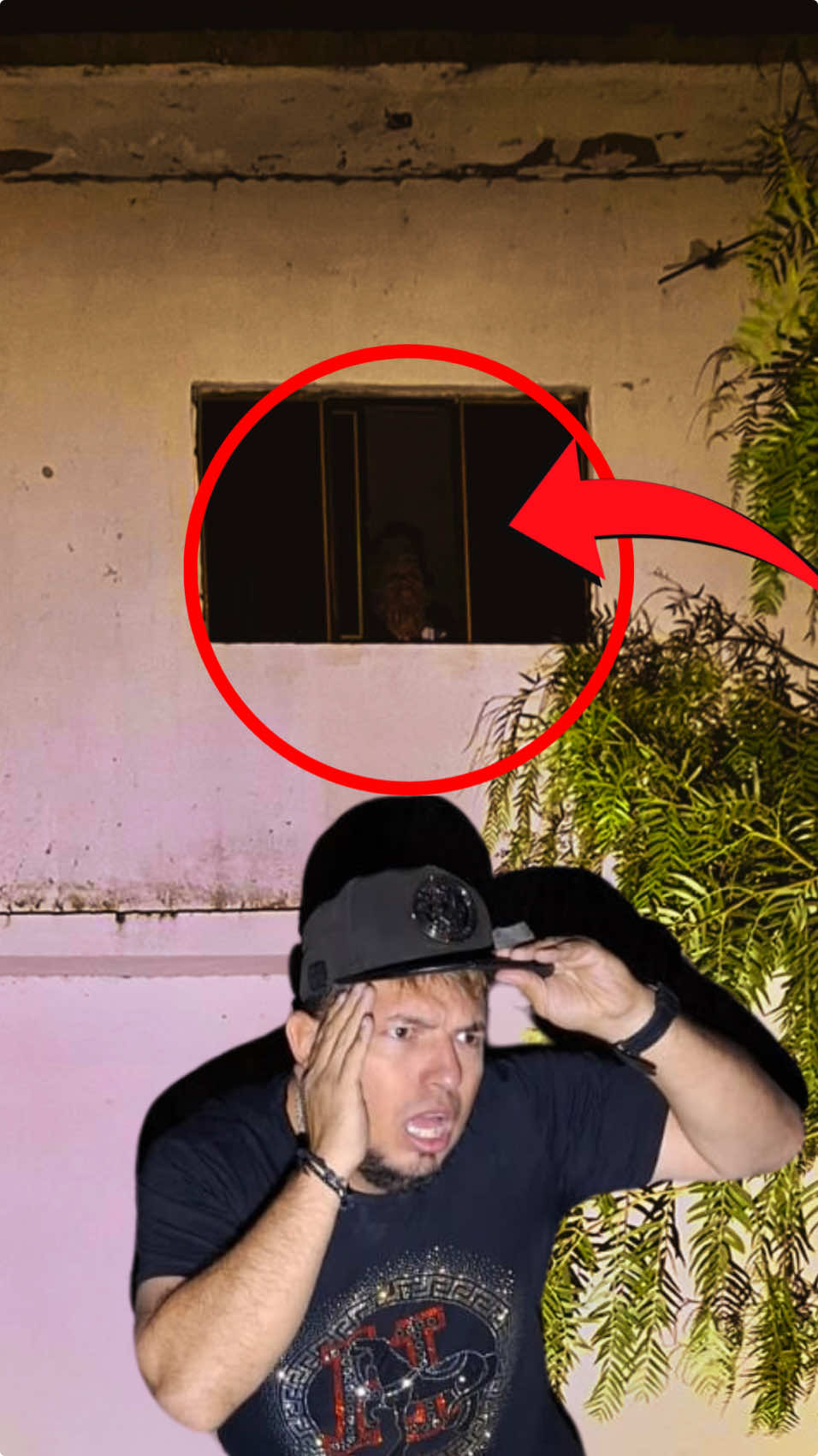 Algo aterrador se ve en la ventana abandonada #fypシ #fypシ゚viral #suspenso #miedo #terror #fyp #elpayasodelatoledo 