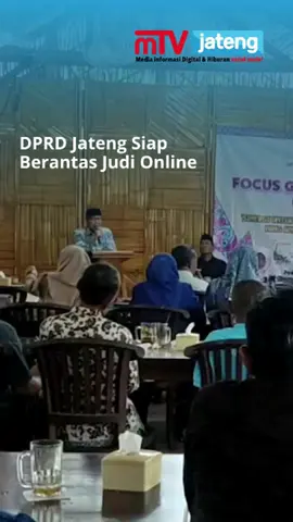 Masalah judi online yang sedang ramai saat ini menjadi sorotan khususnya Sofyan Sumadi, anggota Komisi B DPRD Jawa Tengah. Kepada wartawan usai acara FGD dengan tema sinergi untuk wujudkan Pilkada 2024 yang aman, sejuk dan partisipatif Sofwan Sumadi menekankan pentingnya peran semua pihak untuk memberantas judi online. #beritajateng #bahayajudionline #dprdjateng #mtvjateng