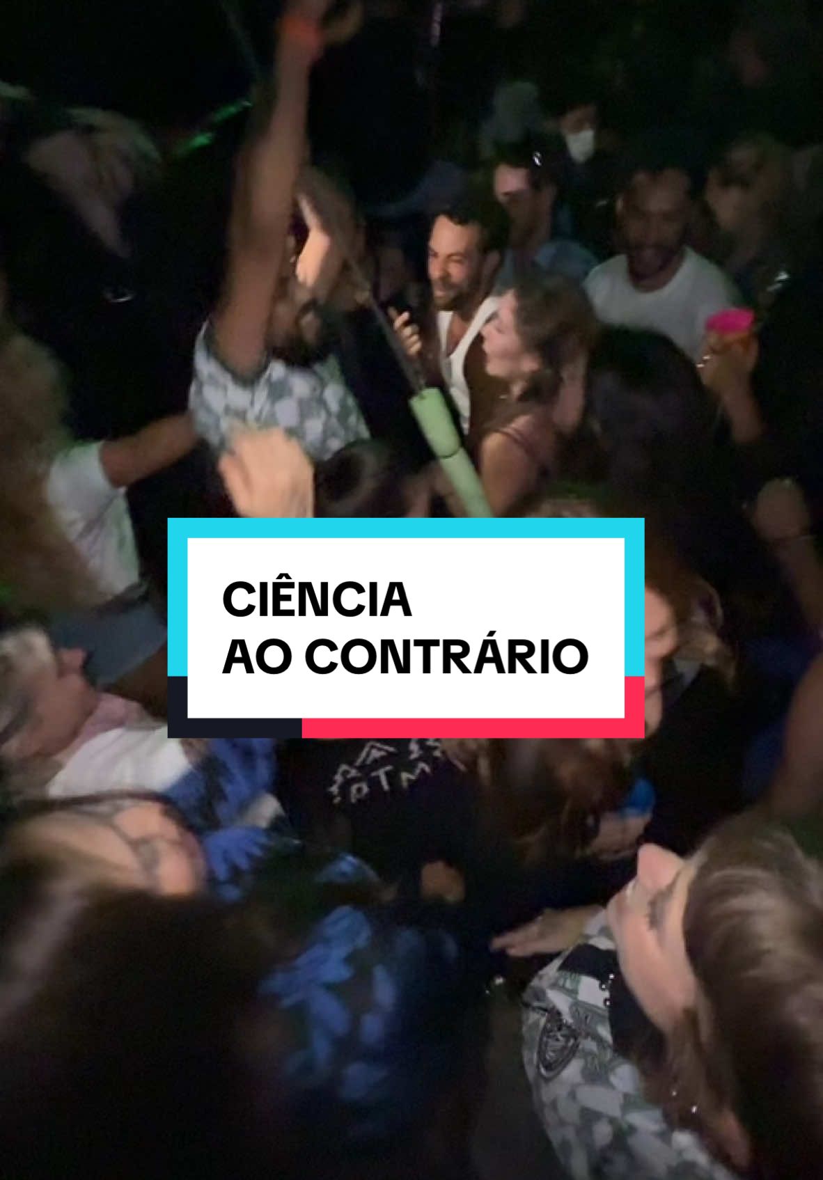 Até pq uma coisa não tem nada a ver com a outra né? 🤝🏻