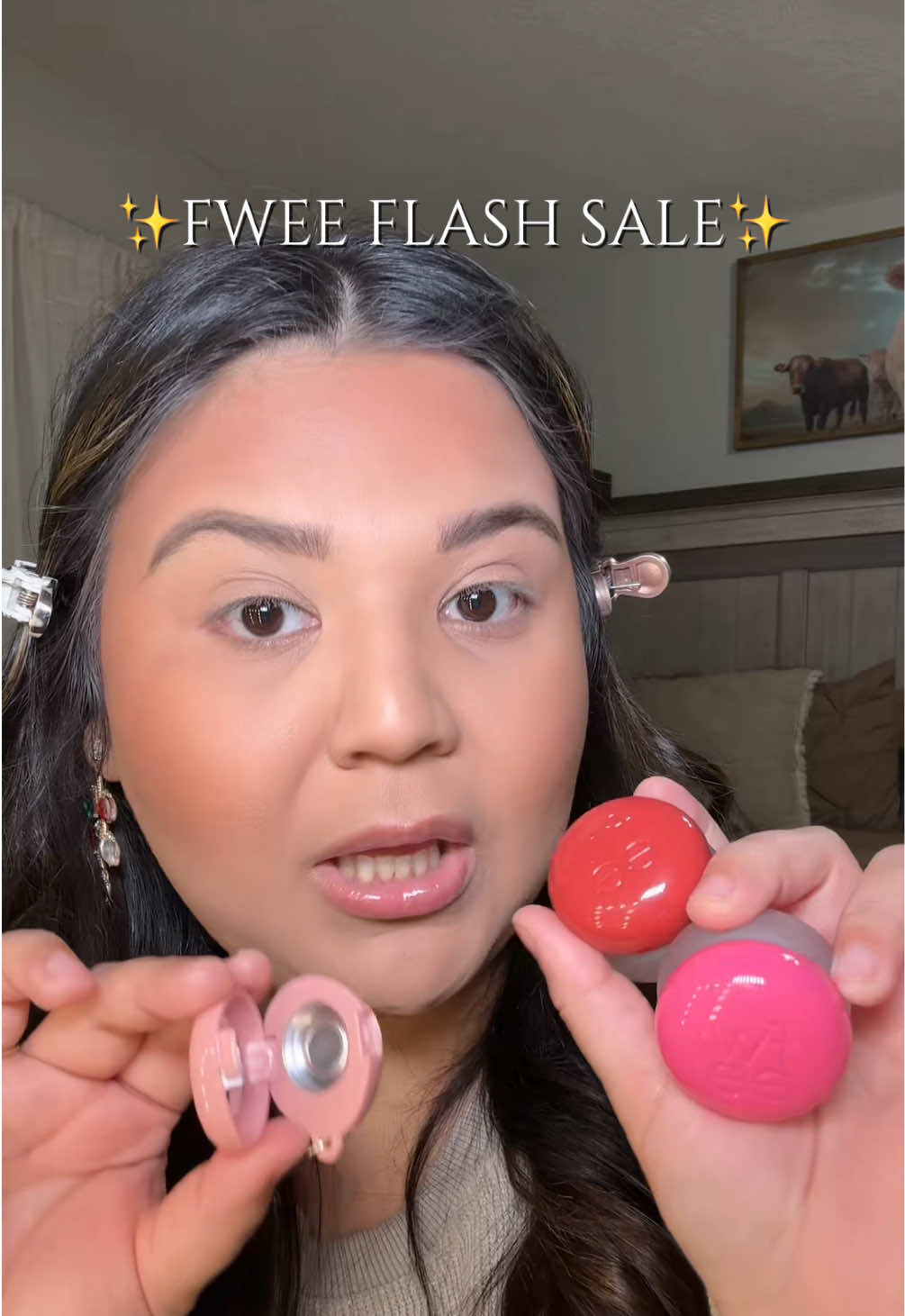 a great stocking stuffer🥰 #fwee #fweeblurrypuddingpot #fweepuddingpot #fweekeychain #cutemakeup #makeupaccessories #makeupblush #makeupmusthaves #holidaygift #holidaygiftguide #giftsforher #giftsformom #giftsforgirlfriend #giftsforteengirls #stockingstuffers #tiktokshopblackfriday #tiktokshopcybermonday #tiktokshopfinds #ttstakeover #cozycountdown #blackfriday #cybermonday 