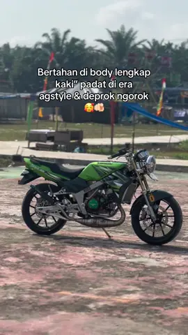 Jinjit style😂  #2strokeindonesia #2strokelover #twostroke #ninjass #fypシ 