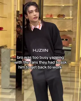 he loves to yap #straykids #skz #hyunjin #foryou #fyp 