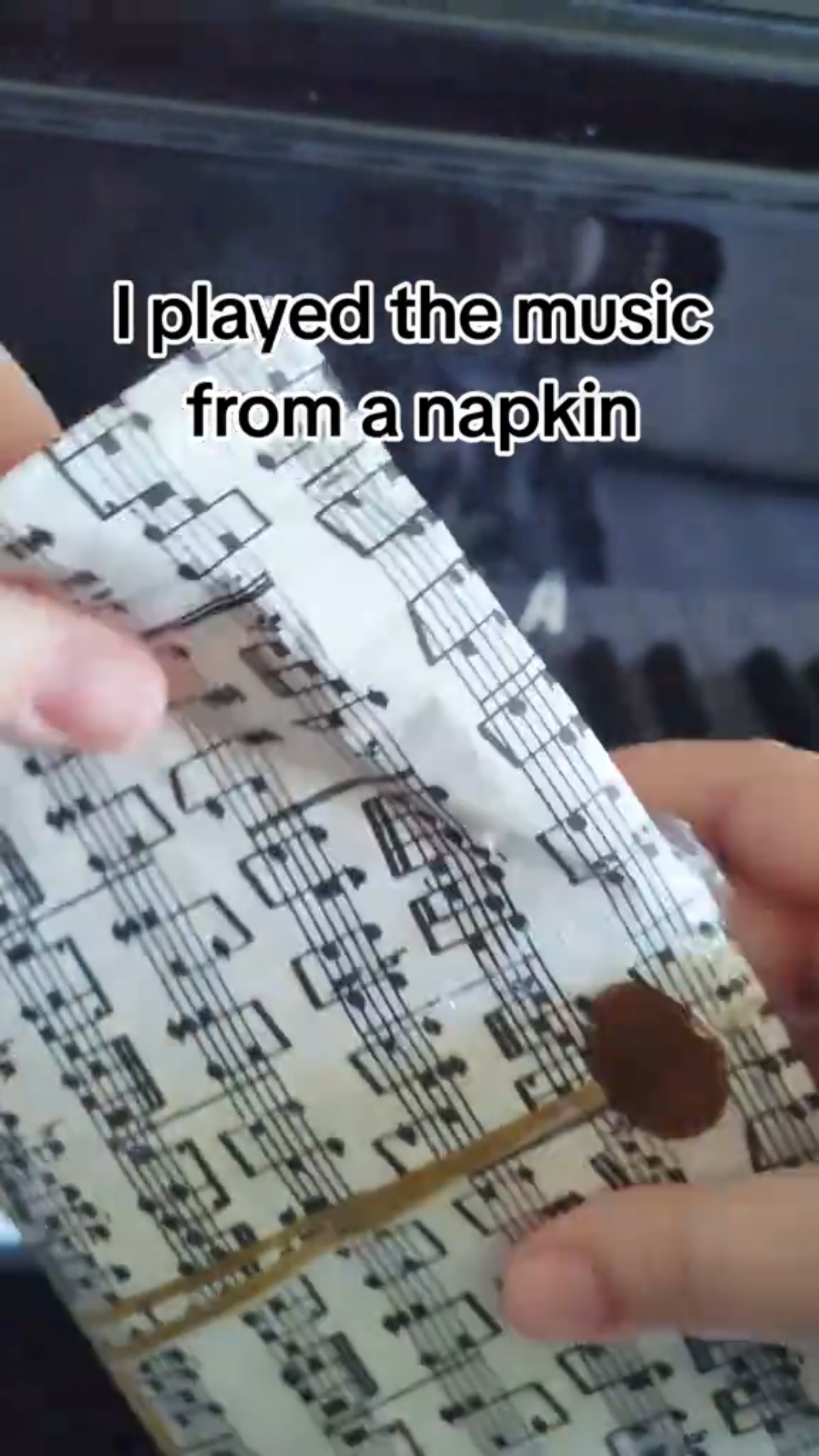 I got this pack of napkins as a gift and I decided to play the music that's printed on it. Clearly this is meant to be Scott Joplin's Maple Leaf Rag but it goes awry a few times not to mention all the random bits missing 🤣 Should I do more of these?? #pianistsoftiktok #musiciansoftiktok  #natalyaplayspiano #musicalgifts #musicthemedgifts #giftsformusicians #musicgifts #napkin #napkins #noveltynapkins #noveltygifts #playingmusic #playingmusicfrom 