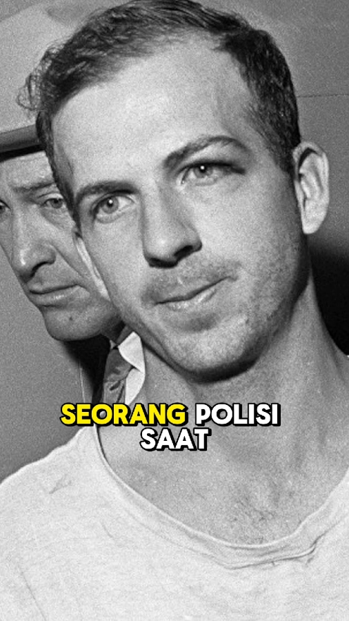 Siapa dalang di balik pembunuhan Presiden John F. Kennedy? 🕵️‍♂️ Mari kita kupas fakta-fakta dan teori di balik salah satu misteri terbesar dalam sejarah Amerika! 🇺🇸✨ #SejarahDunia #FaktaMenarik #JohnFKennedy 