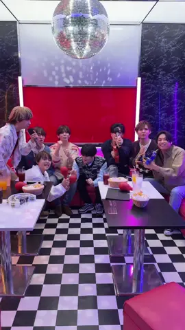 #eek JUMPとカラオケ🎤  🕯️2024.11.27 Release 🕯️ Hey! Sɑy! JUMP「H⁺」  #ラストも可愛eek  #公開ハッピー #欲しい人並んで #ハーーーム！ #HeySɑyJUMP