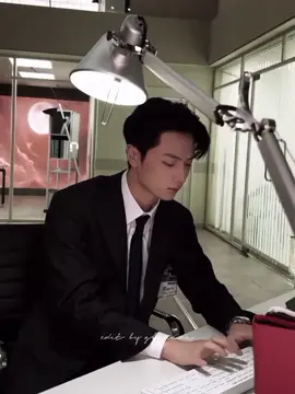 Jeyii cocok bgt jadi anak kantoran🤏😍  #jay #parkjongseong #enhypen #enhypenedit #엔하이픈 #fyp #xyzbca #fypシ゚viral 