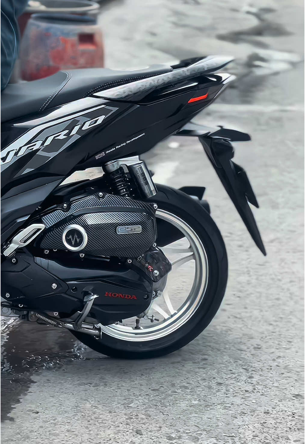 lebih kece pake spion gak sihh😆 #vario125 #variogen2 #vreyy⚡️ #varioproper #Adstyle💫 