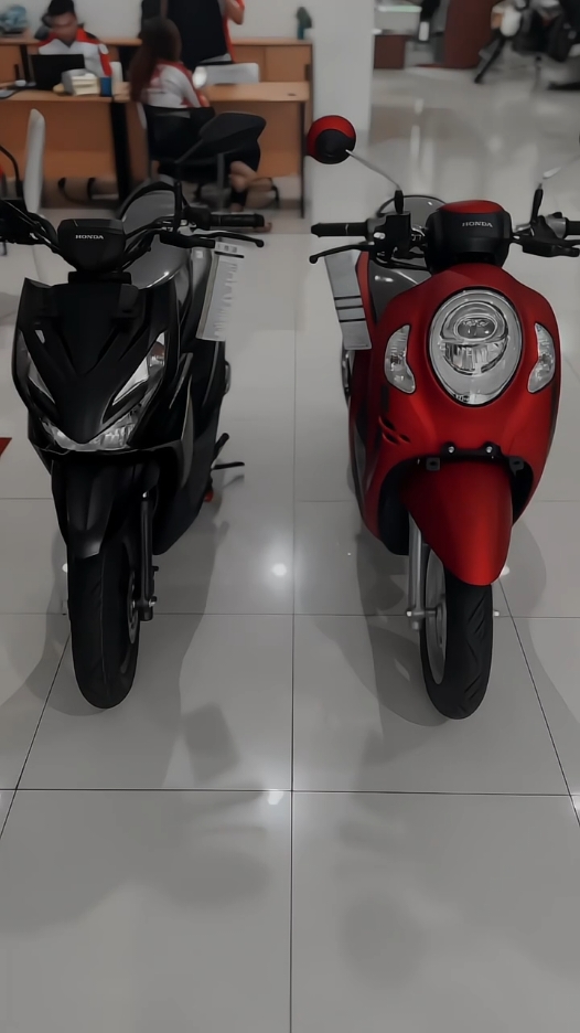 BeAT Street VS Scoopy Stylish Matte Red 🔥  mana motor matic pilihanmu ?? #beatstreet  #scoopy 