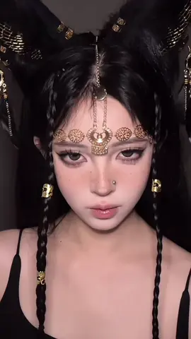 😈#viral #xuhuong #douyin #makeup #LearnOnTikTok #makeupbiếnhình #biến_hình #makeuptutorial #makeupbienhinh #beauty #tutorial  