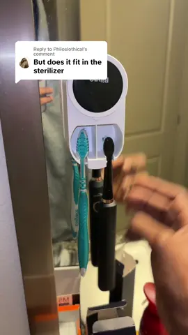 Replying to @Philoslothical Yes it does fit!🙌 #tiktokshop #fyp #electrictoothbrush #toothbrush 