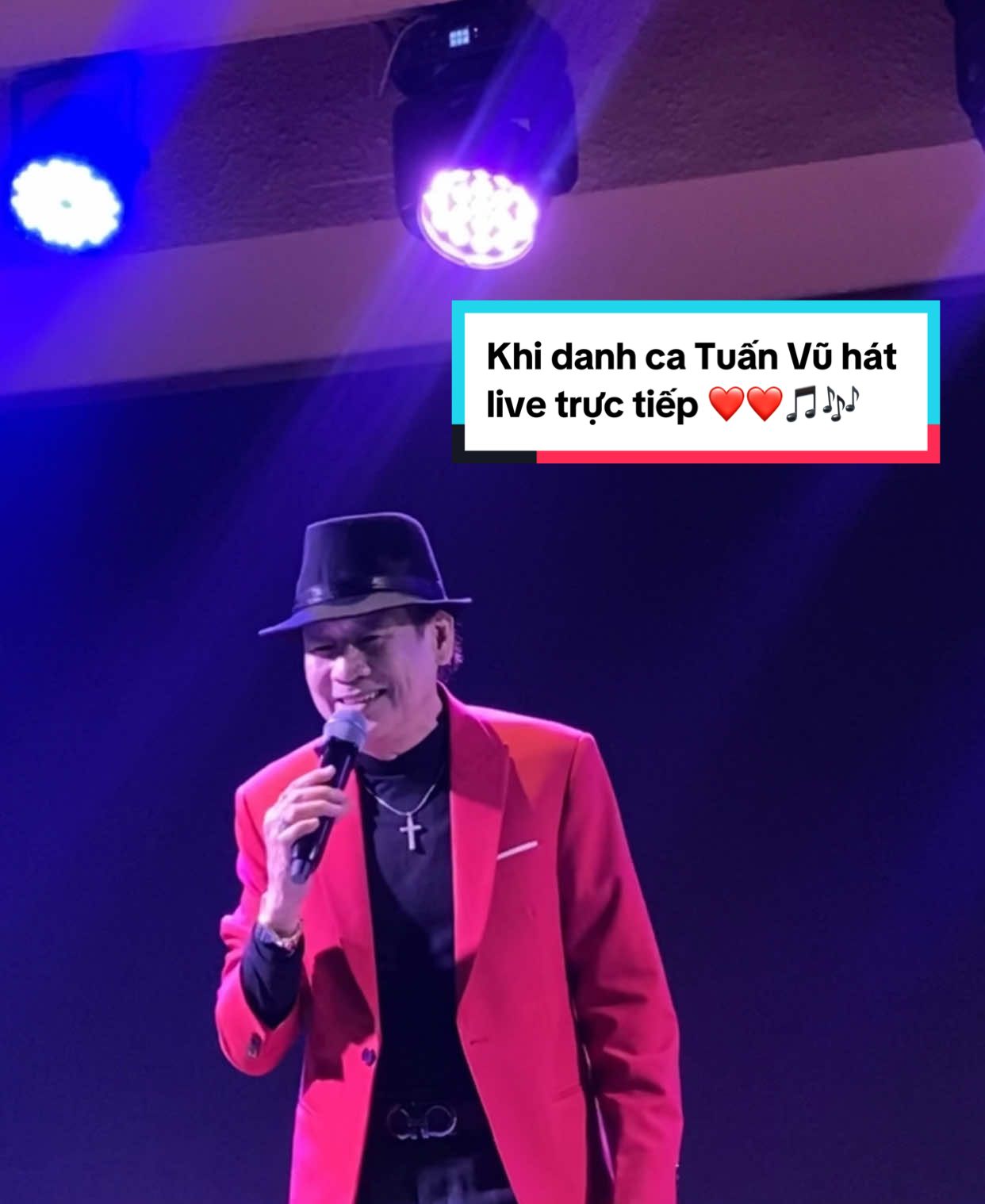 🌸Mùa xuân đó có em🌸 - danh ca Tuấn Vũ hát live #tuanvu #danhcatuanvu #xuhuong #thuyngaparisbynight #haingoai #muaxuandocoem #hottrend #xuhuongtiktok #thuyngaparisbynight 