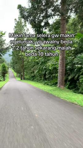 Hehehe😅#lewatberanda #vibessad #fyp #galaubrutal🥀 #moots #xyzbca #vibes #berharapfyp #pacar #pacaran #pacarku #pacarbeda10th #umur20an #1million #bucin #bucin_story #bucinindo #pacarancheck #pacaranhalal #bedaumur #bedaumurgakngaruhwir #bedaumurtapisayang #sayangkamu #sayangku #sayang #ayang #ayangku #ayng❤ #ayngggggg♡😙 