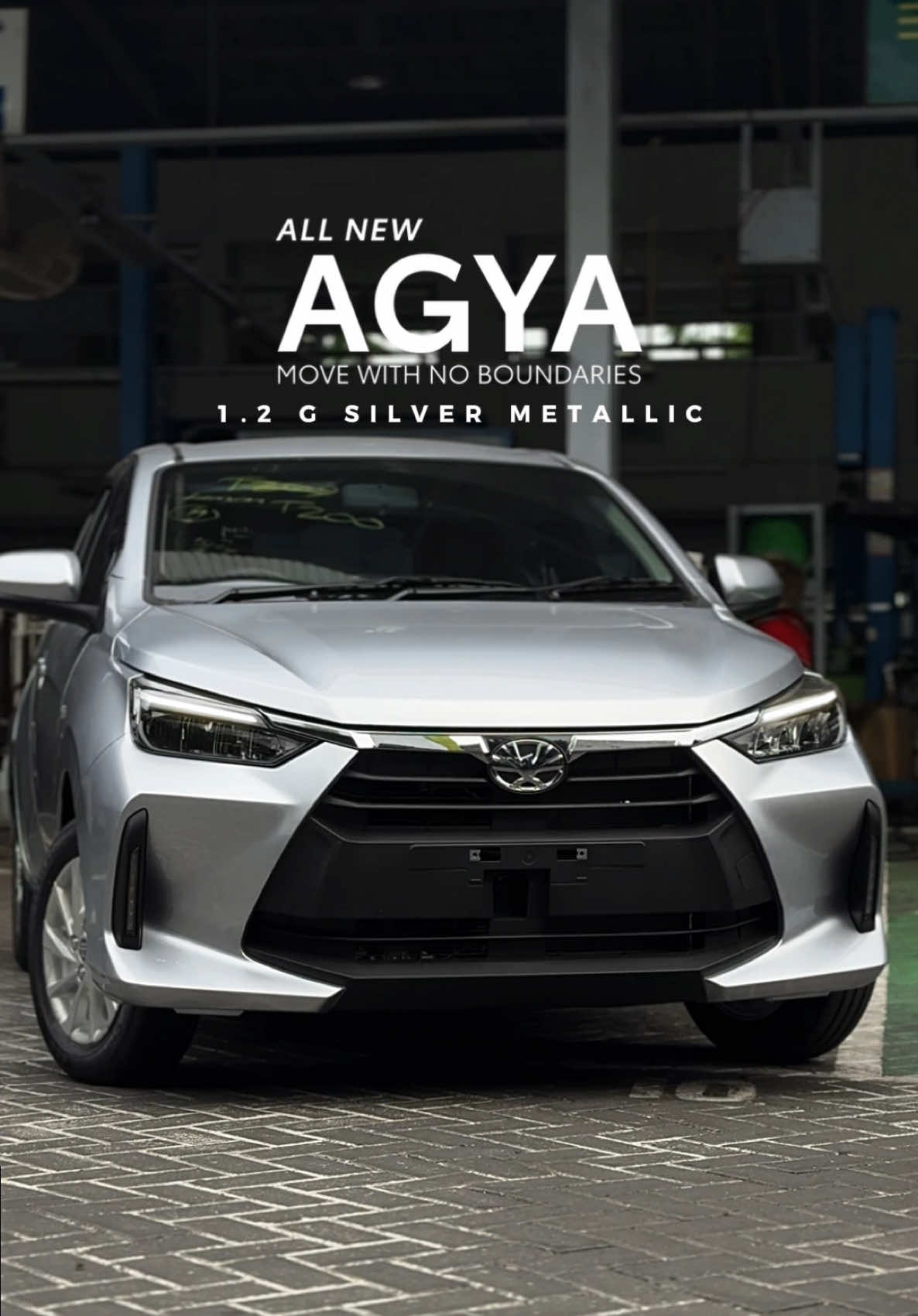 Agya 1.2 G CVT Silver Metallic Sentuhan Segar bagi yang suka warna Monokrom namun Light, warna yang tidak membuat mobil cepat terlihat kotor. Info Pemesanan Toyota Jawa Timur hingga Bali Hub : Mike - Account Executive Toyota Astra Auto2000 Kenjeran Surabaya 0812.3132.3273 #toyotaagya #toyotaagyaclub #toyotaagyaindonesia #agya #agyagrsport #agyagr #toyotaagyagr #hatchback #hatchbacks #agyaayla #agyamodifikasi #agyaindonesia 