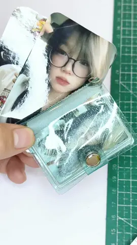 Mini book albums keychain - តម្លៃ 2.5$ free Photocard 2 រូប💖 #kjuteshopee #SmallBusiness #keychains #កន្លាស់អាវ #Keychainphoto #Minibookalbums #cambodia #បន្តោងសោដាក់រូប #បន្តោង 