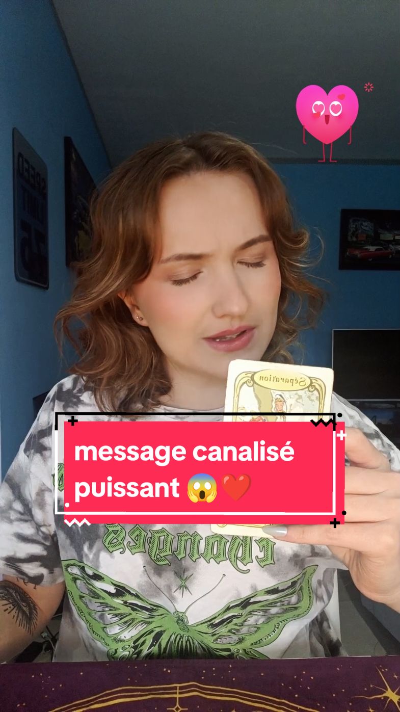 un message canalisé les yeux fermés 🫣 une connexion hors du commun ! #tiragedecarte #tirage #guidance #tarotreading #livereading #sentimental #tiragesentimental #message #celeste  #livetarotreading #oracle #oraclereading #cartomancie #voyante #voyance #medium #channeledmessage #channeling #messagecanalise