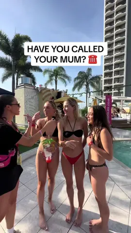 Shoutout mums and dads we love and miss you 🫶 #schoolies #schoolies2024 #goldcoast #surfersparadise #graduation 