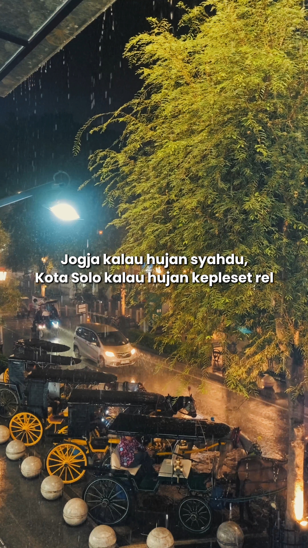 Solo & Jogja sama-sama istimewa 😃 . . #fyp #kotasolo #jogja #solo24jam #jogjaistimewa #rainyday #fypシ 