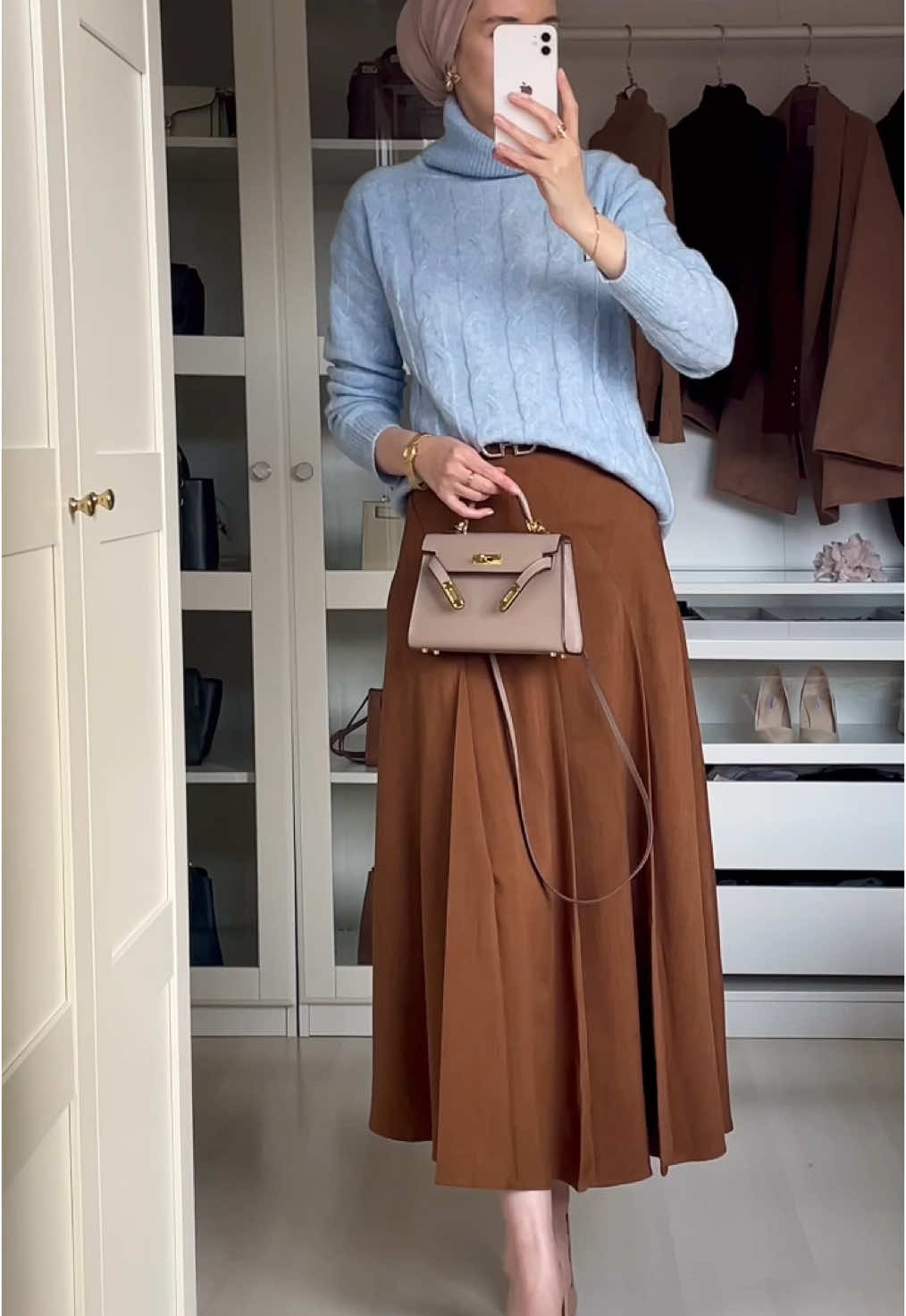 تنسيق التنورة 🩵🤎 3FVSP التنسيق من شي ان #shein #sheinoutfits #تنسيقات_شي_ان  @SHEIN_AR_Official  @SHEIN 