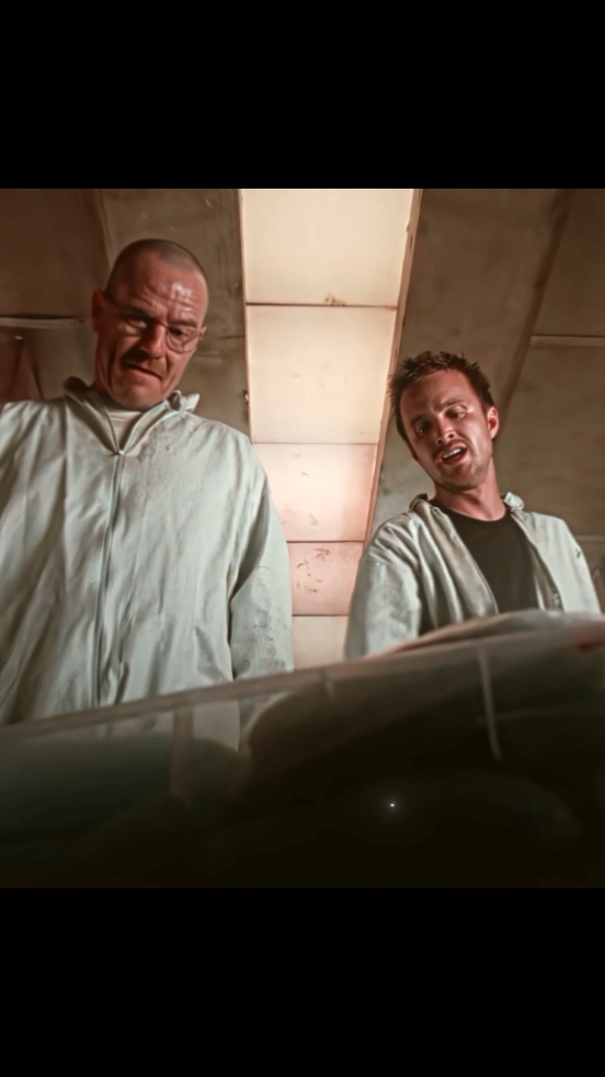 Is Breaking Bad really the best show of all time? #breakingbad #breakingbadedit #walterwhite #heisenberg #jessepinkman #bryancranston #aaronpaul #crystal #fy #aftereffects #viral 