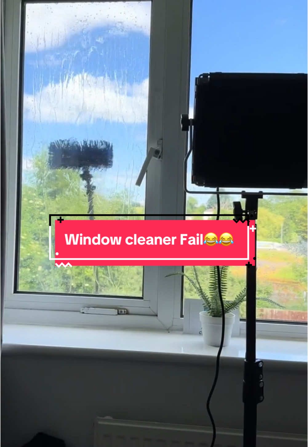 This is what happens when they come roughly between 3-4 weeks😂😂 #windowcleanerfail #windowcleaner #contentday #fail #funny 