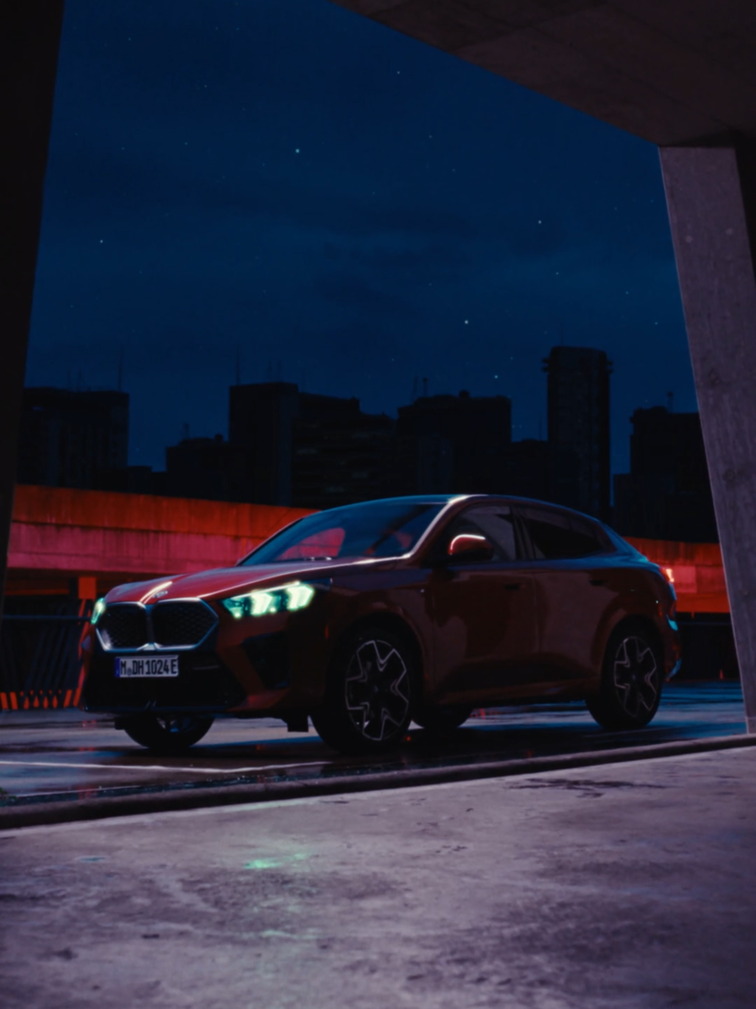 BMW X2 e BMW iX2: conectividade e estilo para quem sabe que o futuro já chegou. 🚀✨ #BMW #CarrosPremium