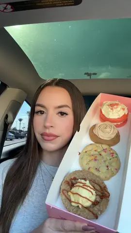 Crumbl Cookies Mukbang 🍪 Trying this weeks Crumbl Cookies @Crumbl #crumblcookies #crumblreview #crumblcookiesoftheweek #mukbang #mukbangeatingshow #americanmukbang #fyp #eatingshow #eatwithme #eatingsoundsasmr #asmr #asmrsounds #asmrfood #food #Foodie 
