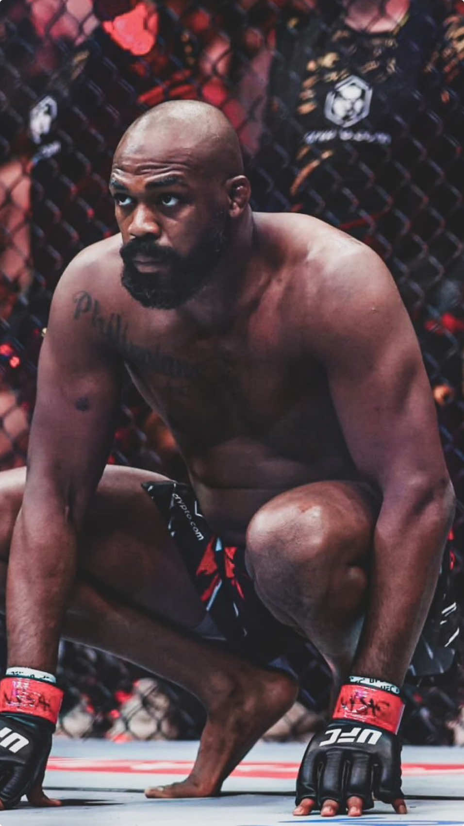 🔥🔥JON « BONES «  JONES🔥🔥 🎥🔥Retour sur le week-end avec quelques attaques emblématiques de Jon Jones🥋🥊 !  Dans cette vidéo, je vous montre des techniques qu’il a utilisées pour dominer Stipe Miocic. Quelles sont vos attaques préférées de Jon Jones? Dites-le-moi en commentaires ! 👇  #MMA #JonJones #TechniquesDeCombat #mma #karatejutsu #mmatraining #jutsu #karate #karatecombat #combat #mmalifestyle #mmafighter #sportcombate 