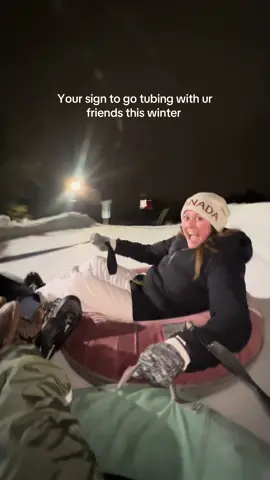 Perks of living in canada i guess 👀  #fyp #winter #thingstodointoronto 