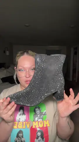 #sparkly #sparklyboots  #nashville  #blackfridaydeals #blackfridaysale 