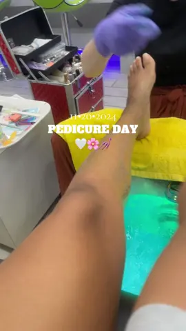 Come with me to get my toes done 🩷 #pedicure #frenchtip #SelfCare #maintenance #minivlog #fypシ゚viral #contentcreator #blackgirl #girlytok